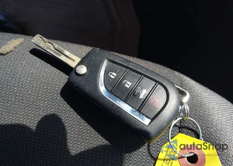 2022 Toyota Corolla Le z USA, uszkodzony, nr VIN 5YFEPMAEXNP385874